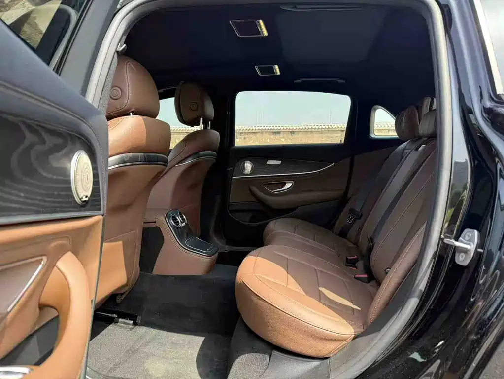 Mercedes-Benz E-Class New Energy — миниатюра 6