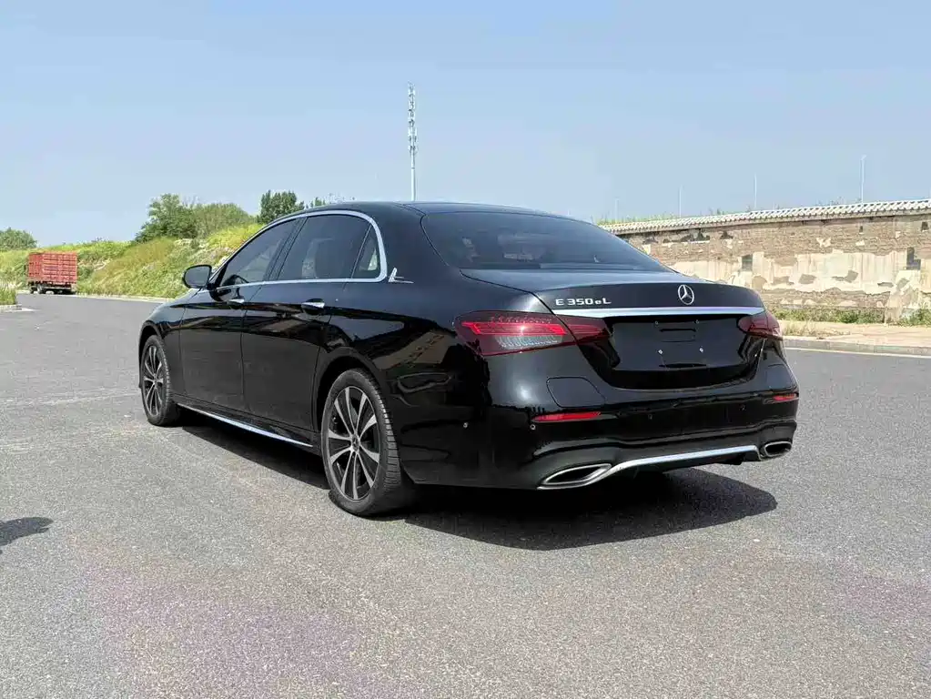 Mercedes-Benz E-Class New Energy — миниатюра 8