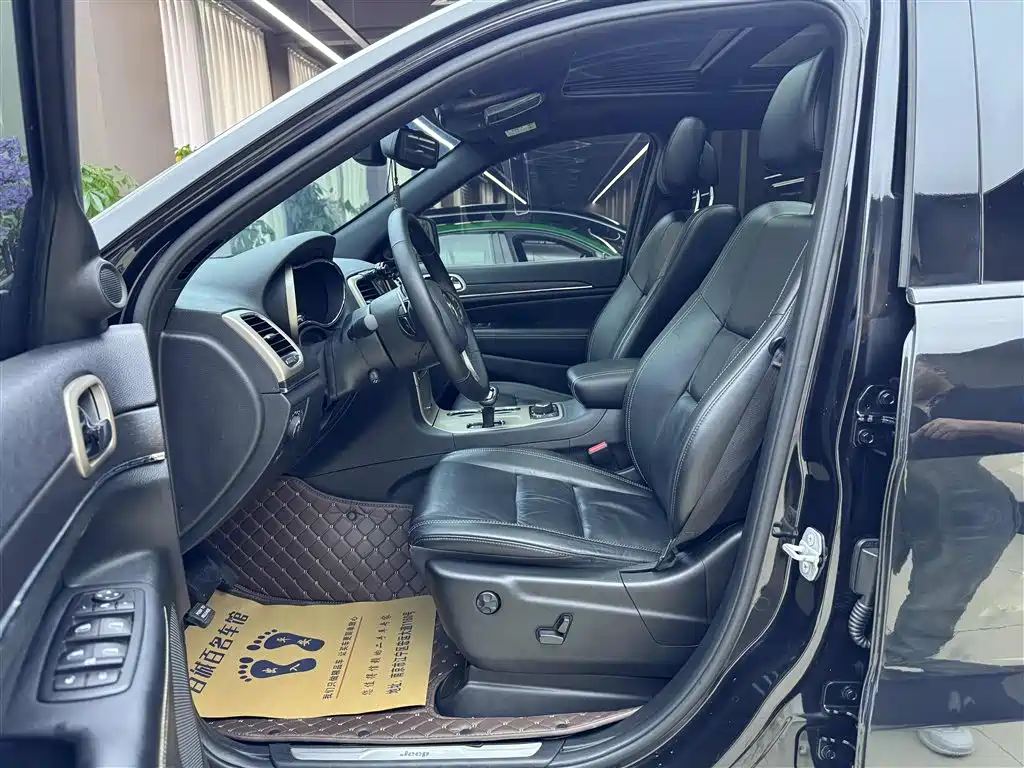 Jeep Grand Cherokee (Import) 3.0L Comfort Enjoy Navigation Edition, фото 10