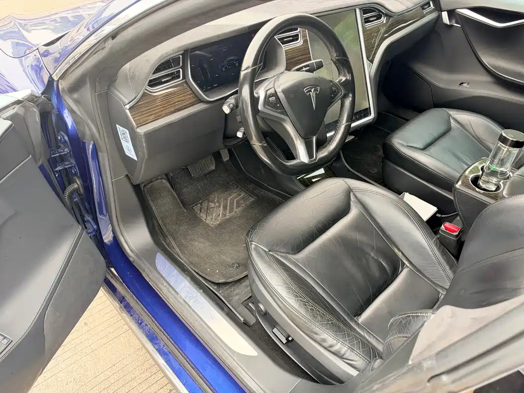 Tesla Model S — миниатюра 4
