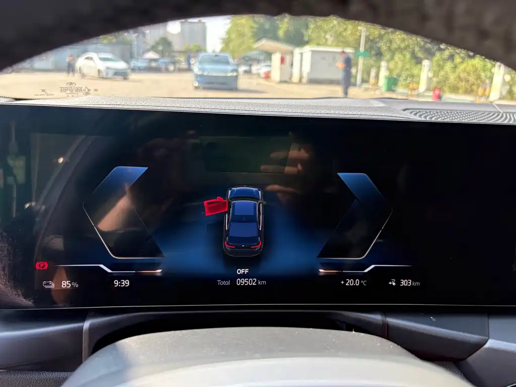 BMW i3 — миниатюра 7