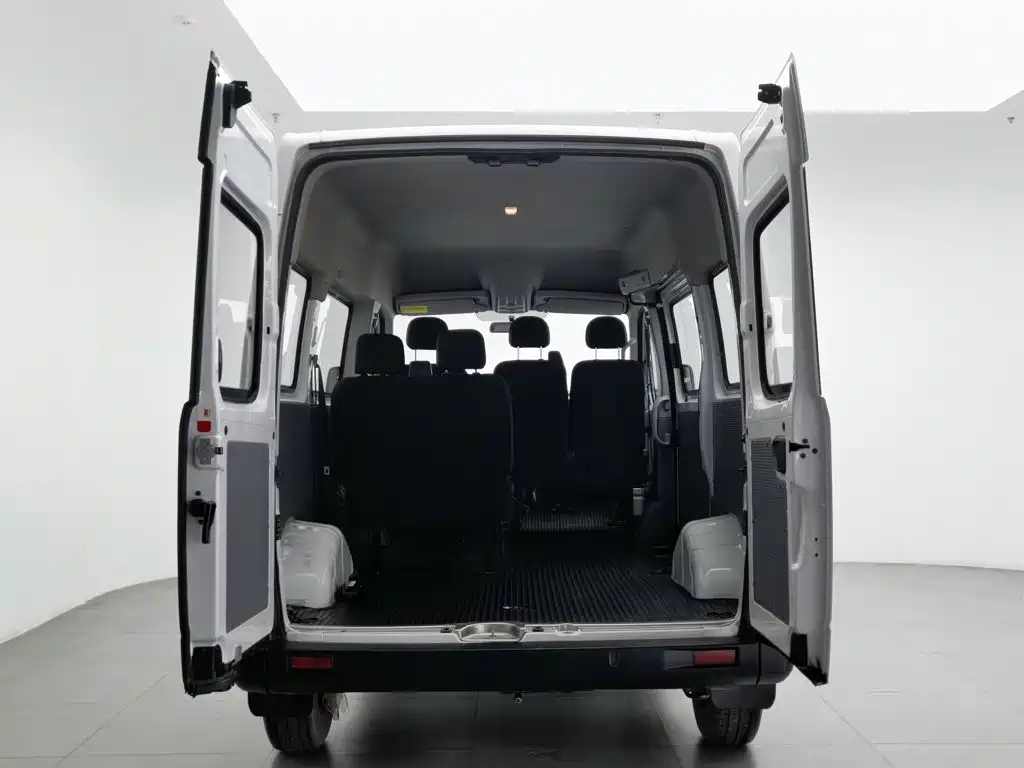MAXUS V80 — миниатюра 16