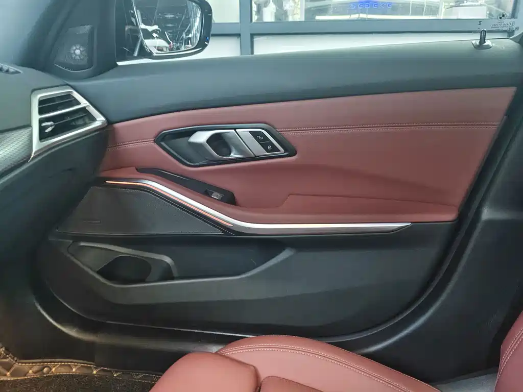 BMW 3 Series — миниатюра 8