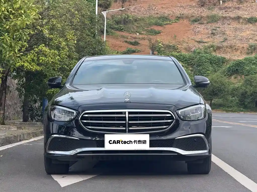 Mercedes-Benz E-Class — миниатюра 8