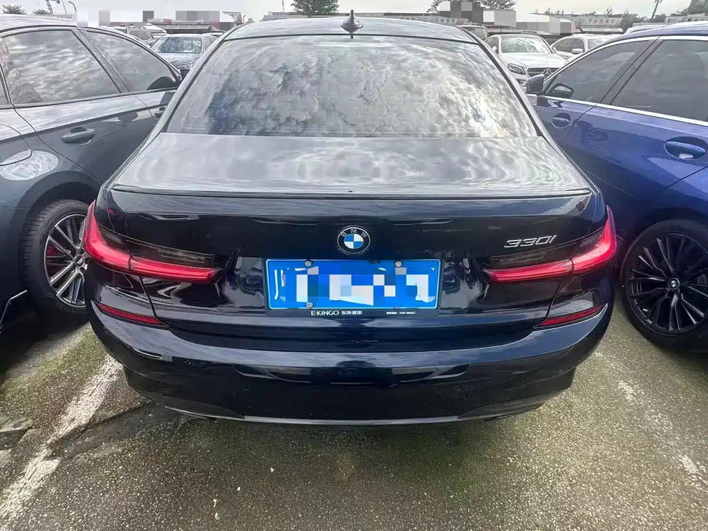 BMW 3 Series — миниатюра 10