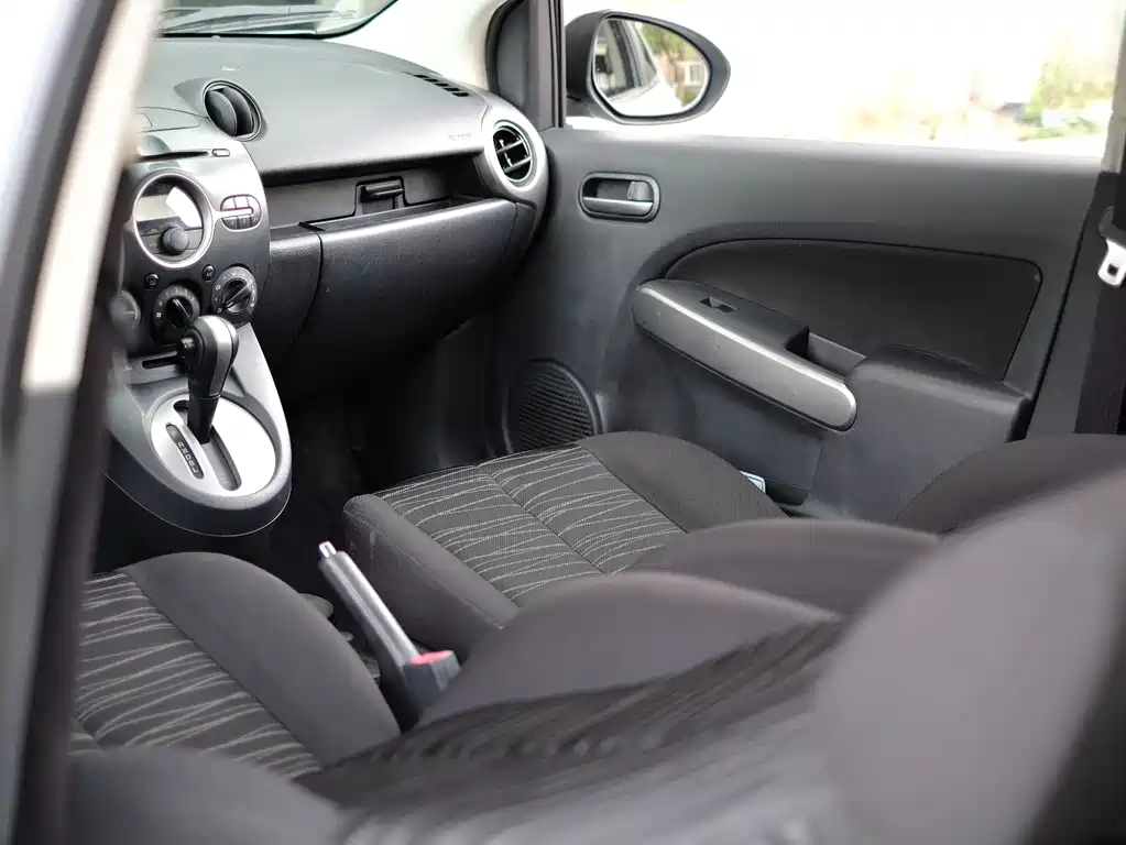 Mazda 2 Dazzle Dynamic 1.5L Auto Luxury Edition, фото 38