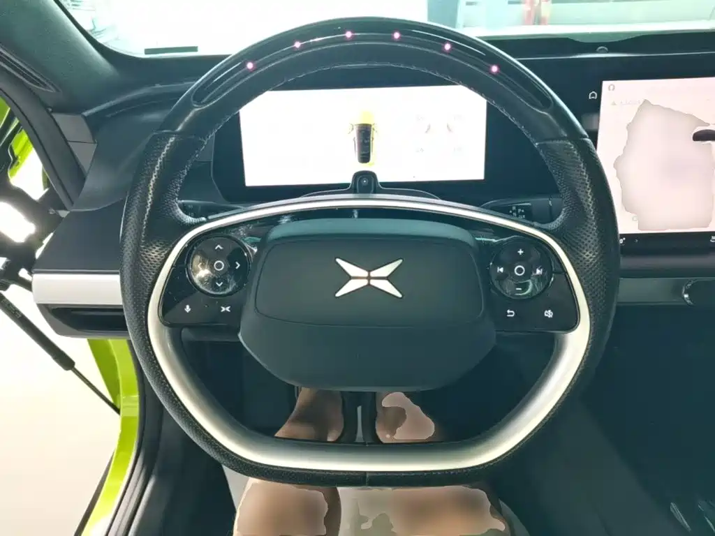 XPeng P7 — миниатюра 11