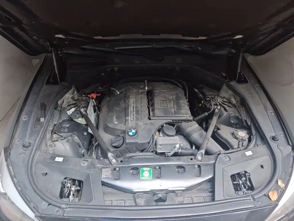 BMW 5 Series GT — миниатюра 17