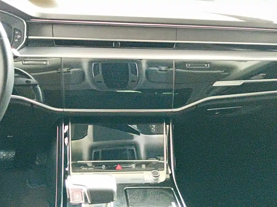 Audi A8 — миниатюра 13