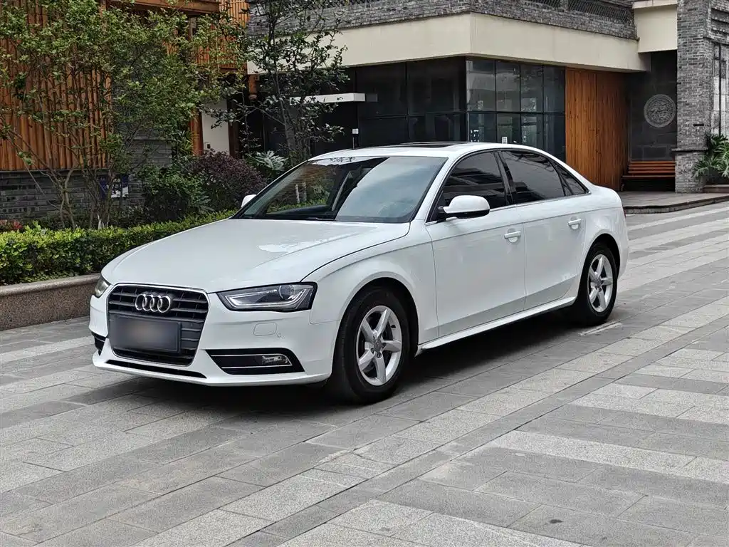 Audi A4L 2015