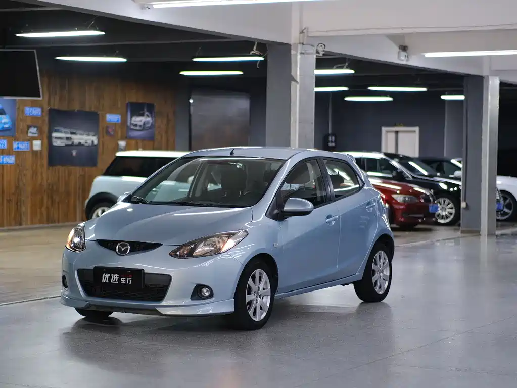 Mazda 2 Dazzle Dynamic 1.5L Auto Luxury Edition, фото 3