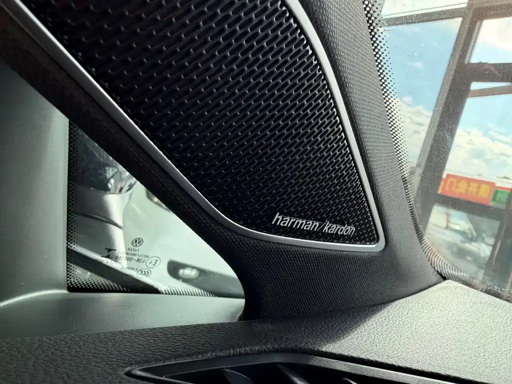 Volkswagen Golf — миниатюра 20