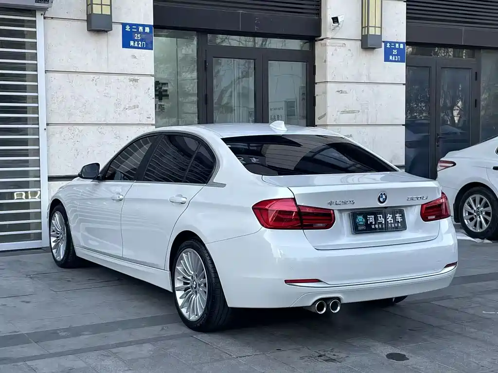 BMW 3 SERIES