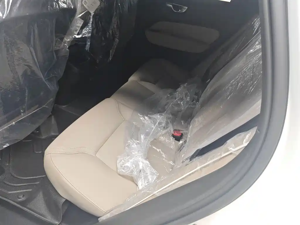 Volvo XC60 — миниатюра 11
