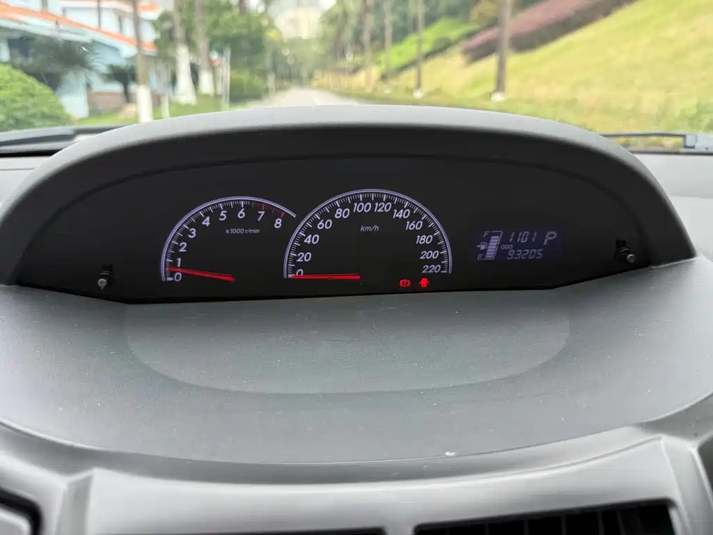 Toyota Yaris — миниатюра 9