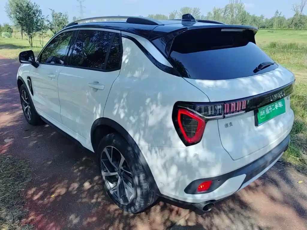 Lynk & Co 01 — миниатюра 5
