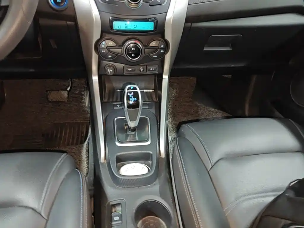 BYD Yuan EV — миниатюра 14