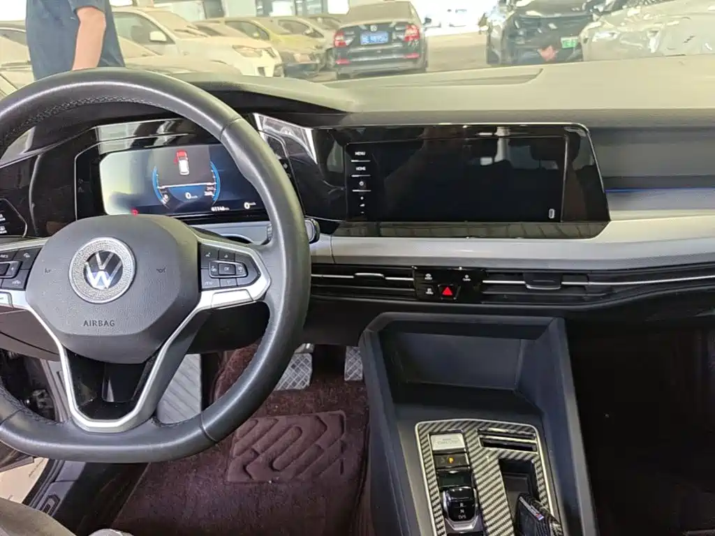 Volkswagen Golf — миниатюра 10
