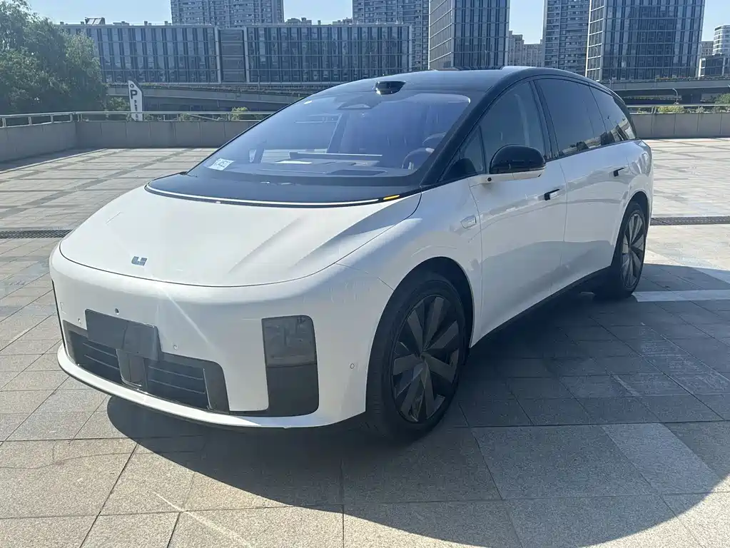 Li Auto 理想i8 2025