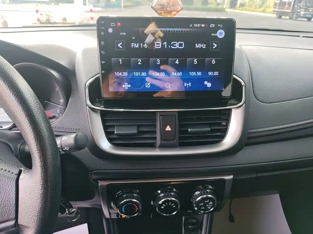 Toyota Yaris L — миниатюра 13