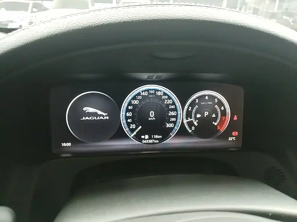 Jaguar XFL — миниатюра 12