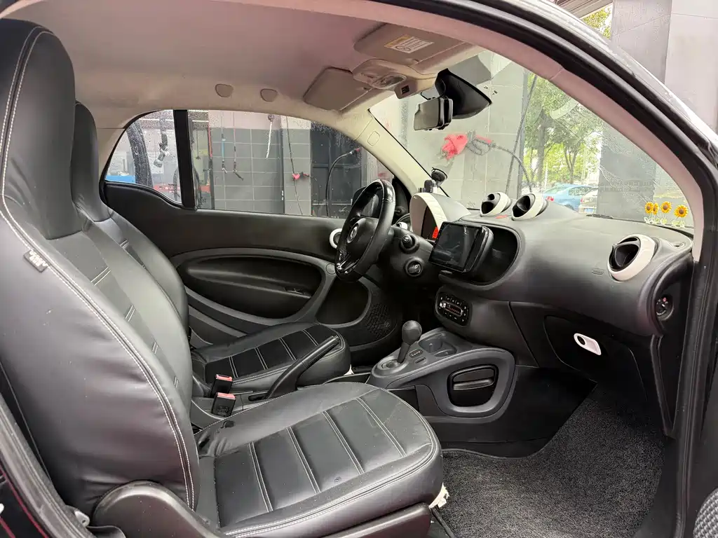 smart Smart Fortwo — миниатюра 7