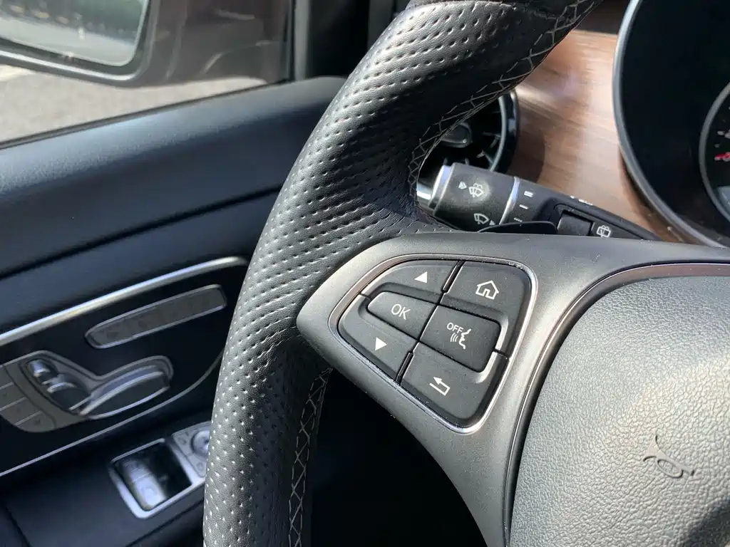 Mercedes-Benz V-Class V 260 Premium Edition, фото 24