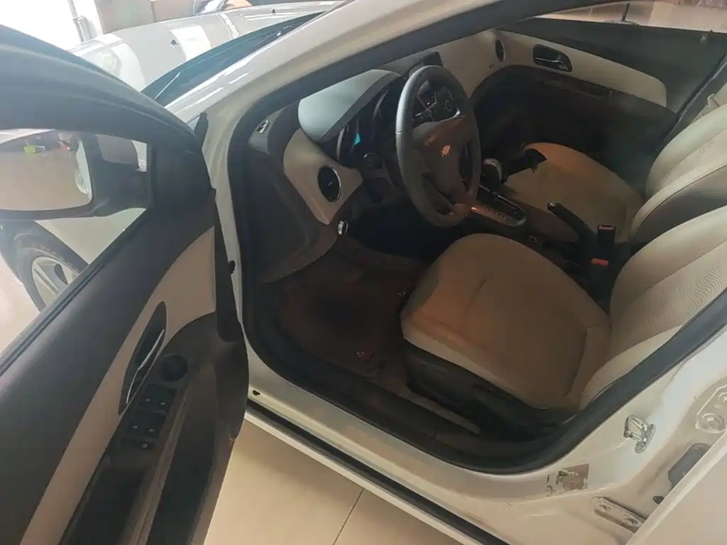 Chevrolet Cruze — миниатюра 16