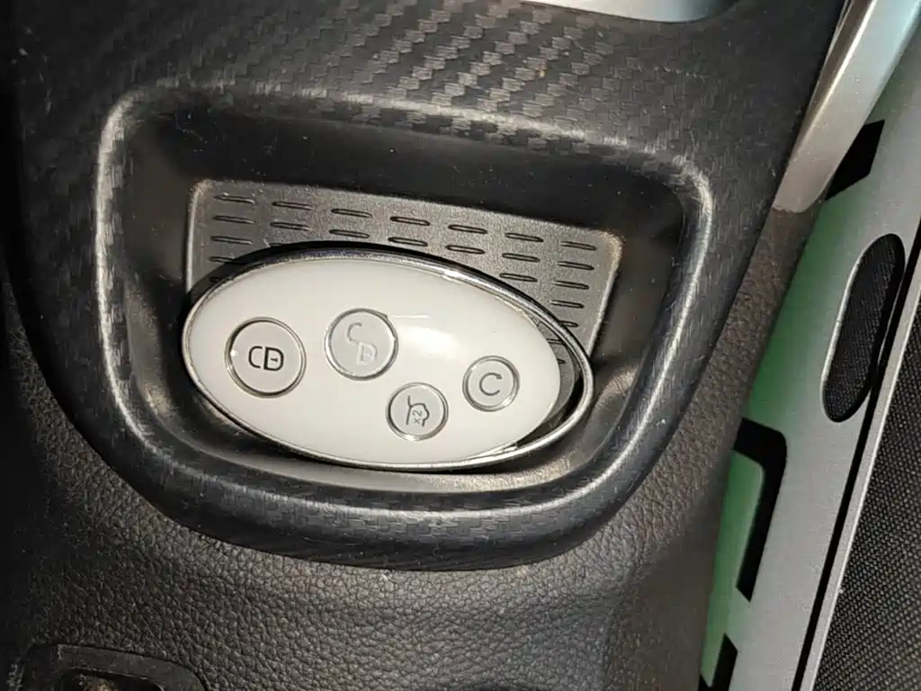 BYD Yuan EV — миниатюра 9