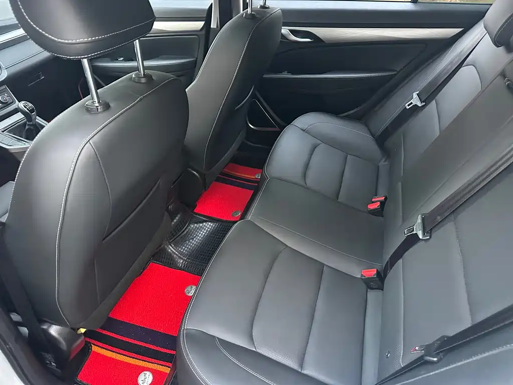Geely Emgrand — миниатюра 11