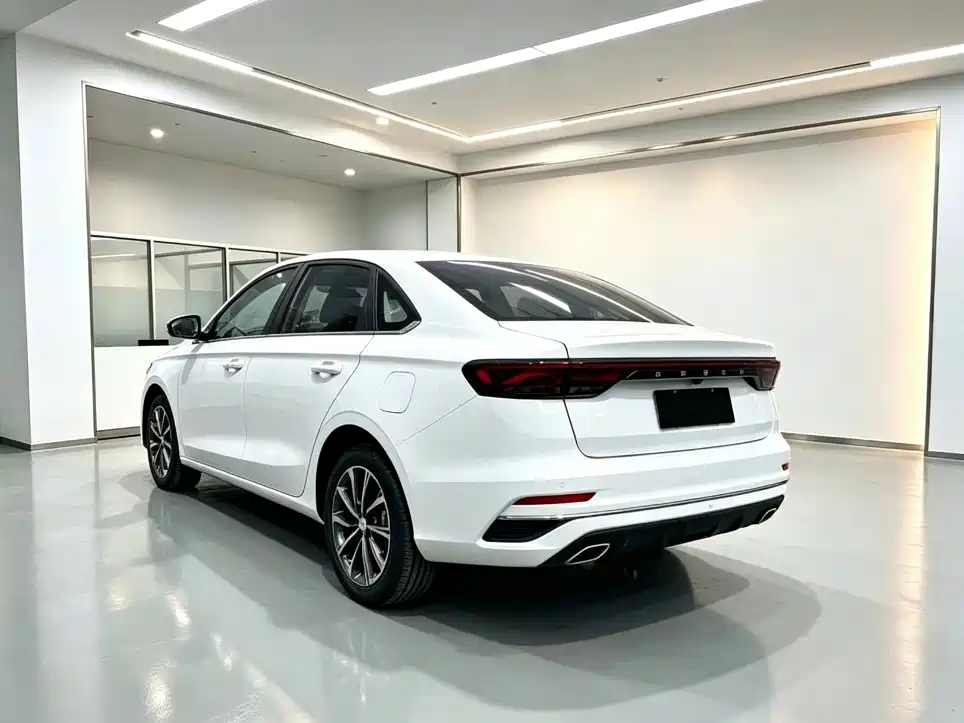 Geely Emgrand — миниатюра 7