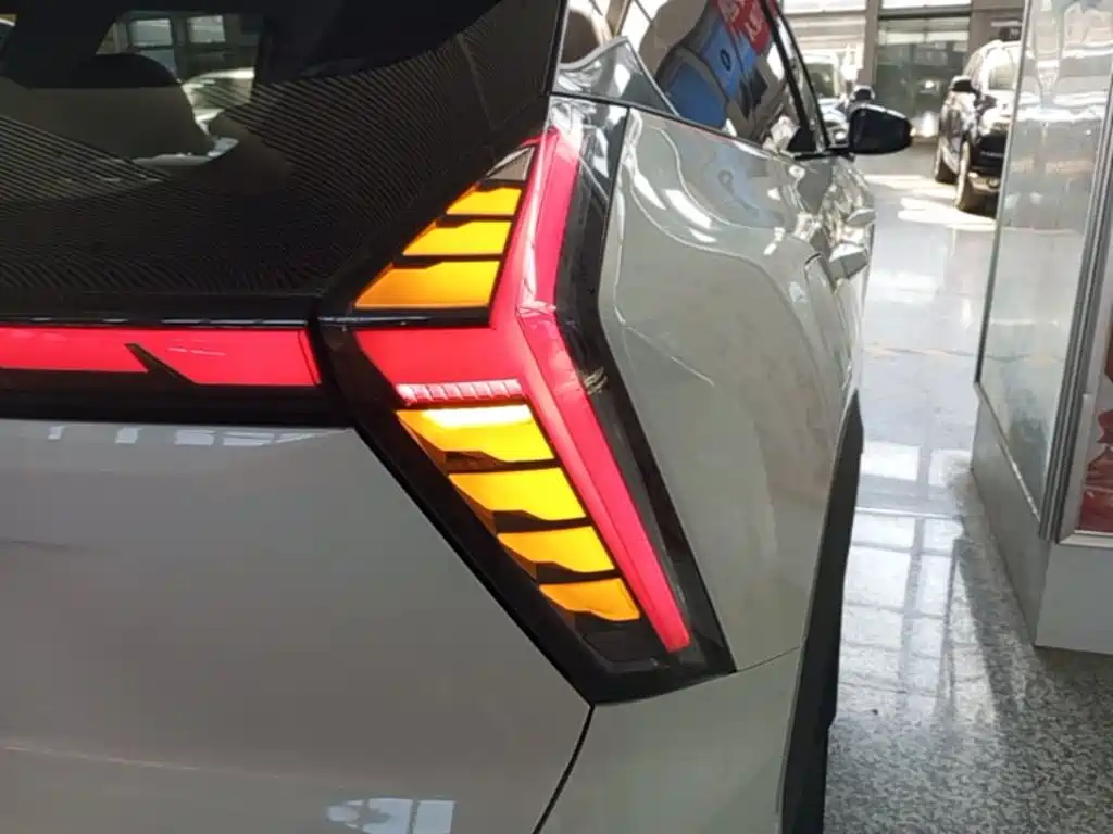 Geely Boyue L — миниатюра 8