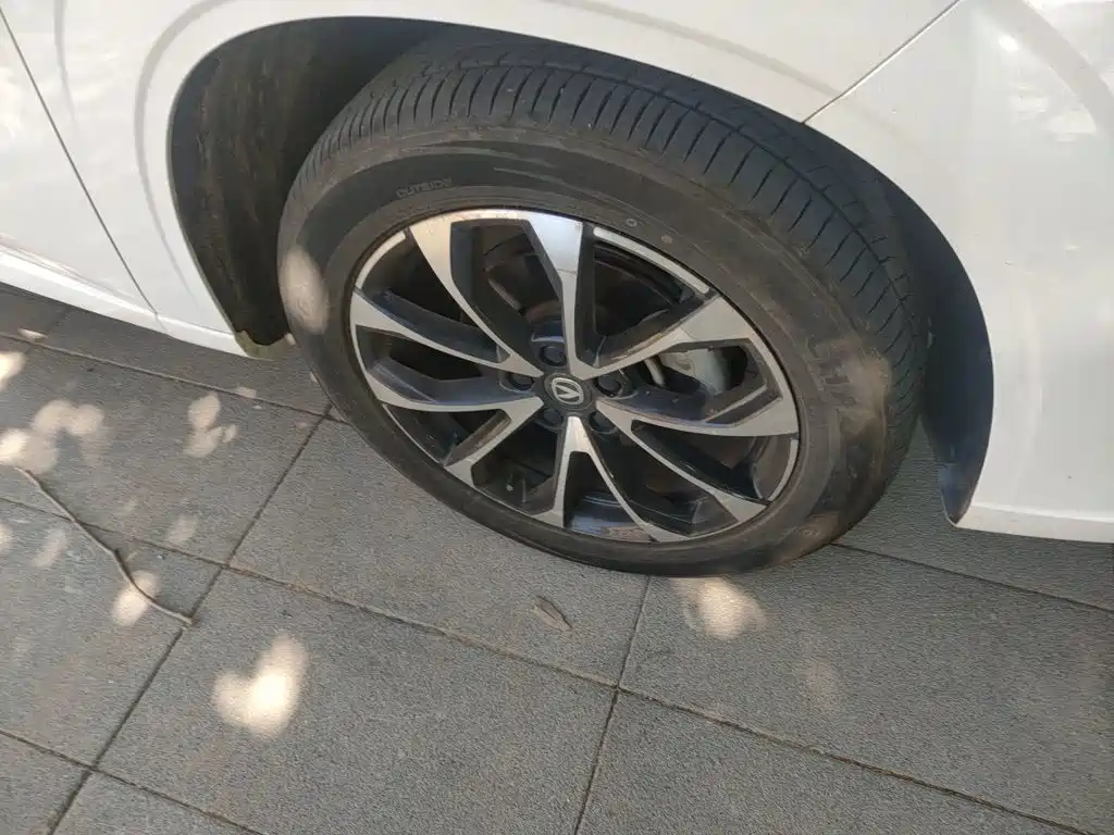Changan UNI-Z New Energy — миниатюра 9