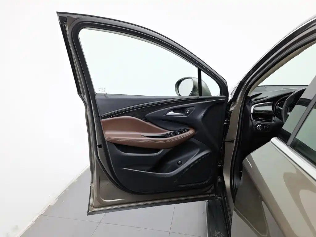 Buick Envision Plus — миниатюра 8