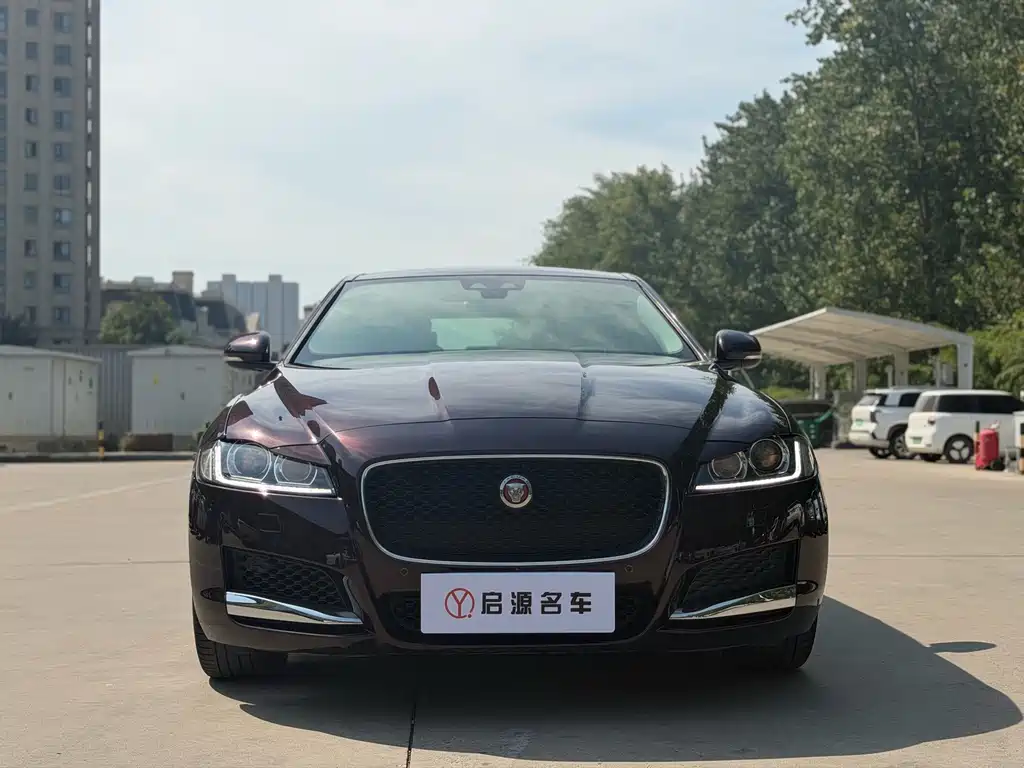 Jaguar XFL — миниатюра 3