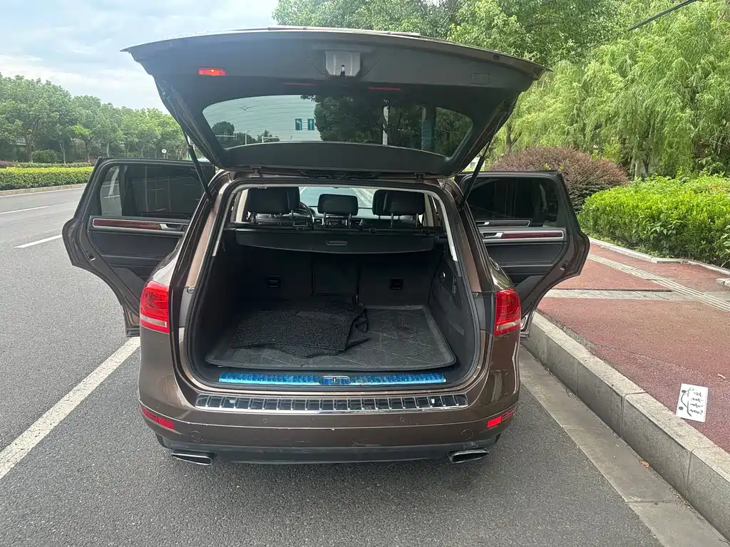 Volkswagen Touareg — миниатюра 12