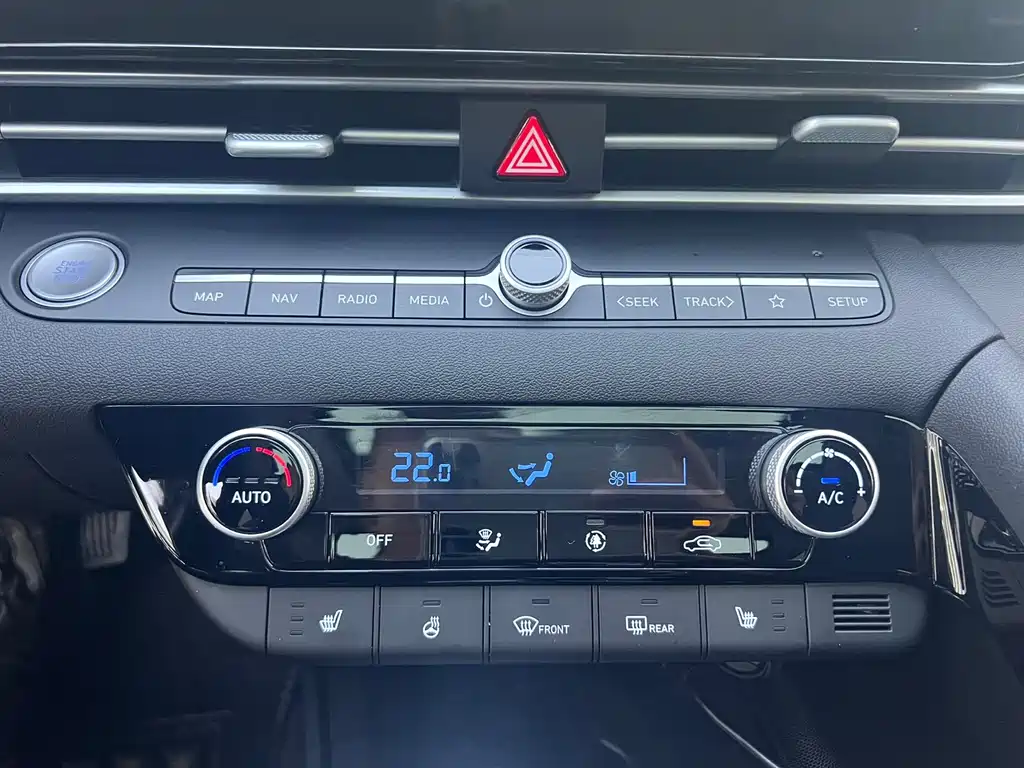 Hyundai Elantra — миниатюра 12