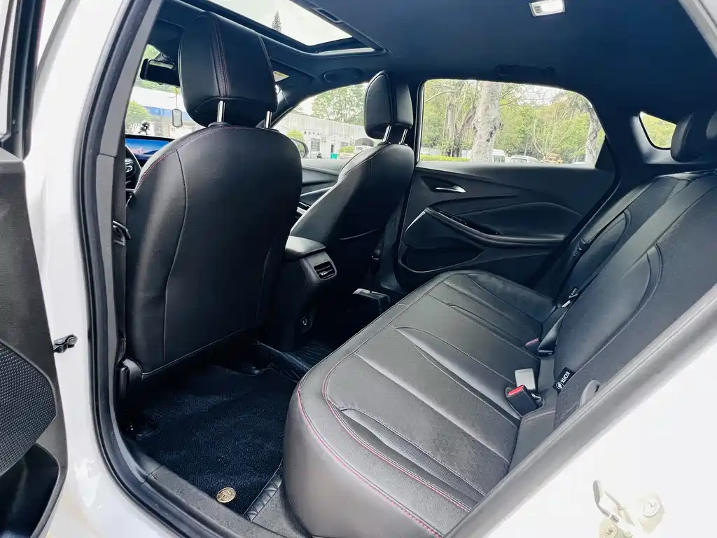 Buick Verano — миниатюра 9