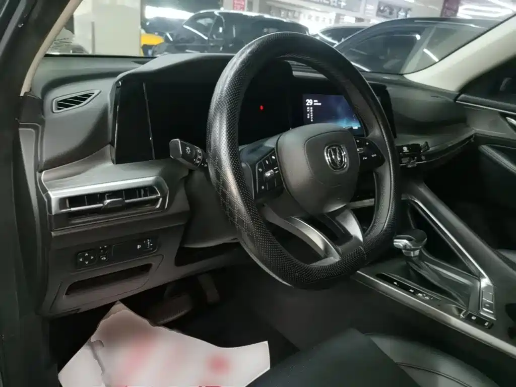 Changan CS35PLUS — миниатюра 10