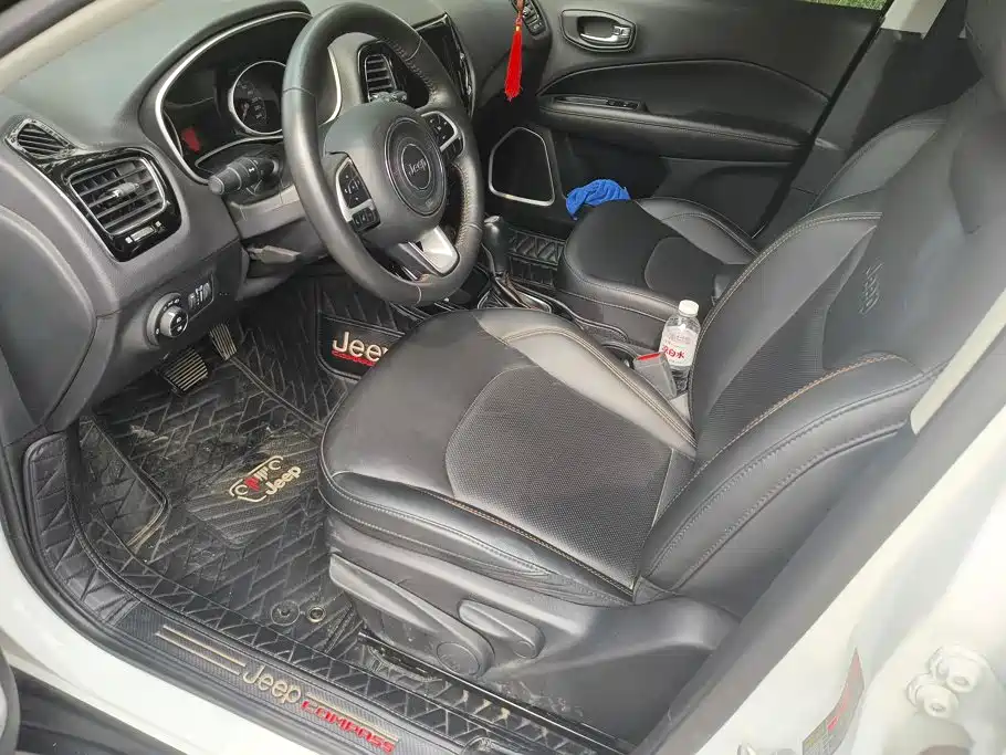 Jeep Compass — миниатюра 8