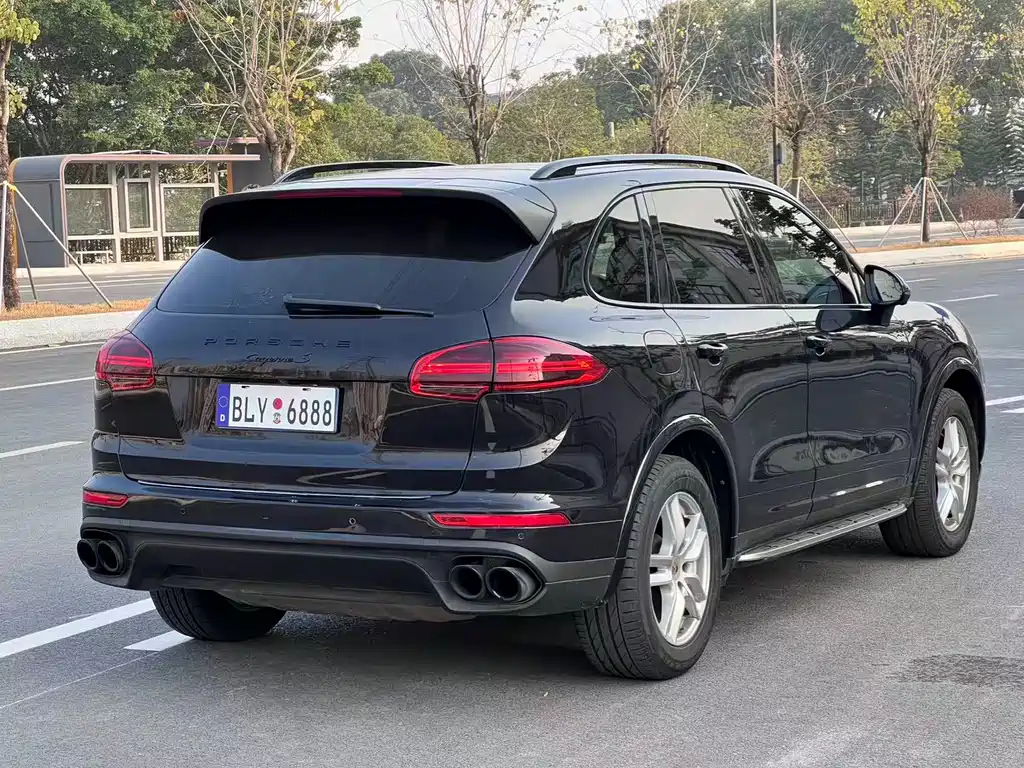 PORSCHE CAYENNE