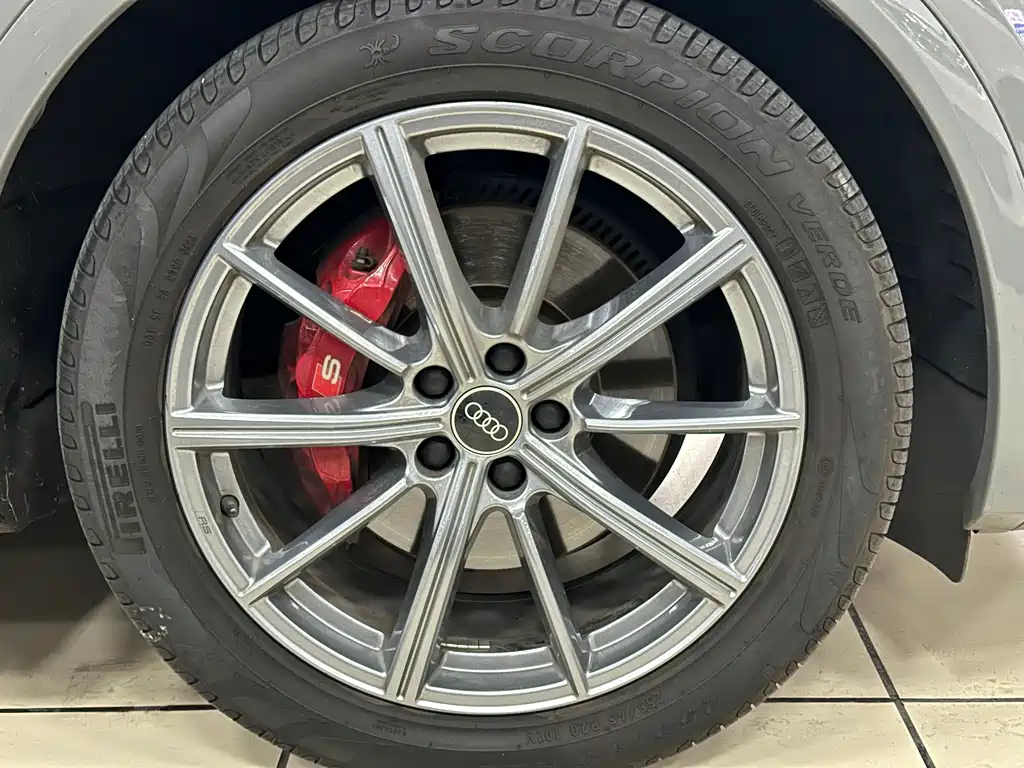 Audi SQ5 — миниатюра 4