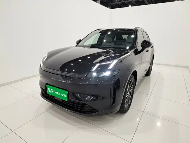 2025 Lynk & Co 08