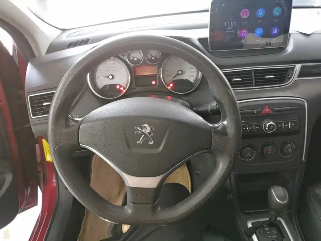 Peugeot 308 — миниатюра 11