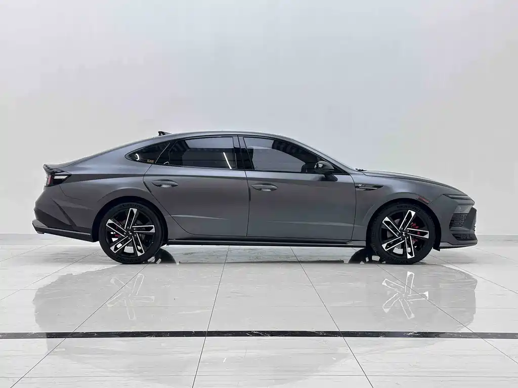 Hyundai Sonata — миниатюра 6