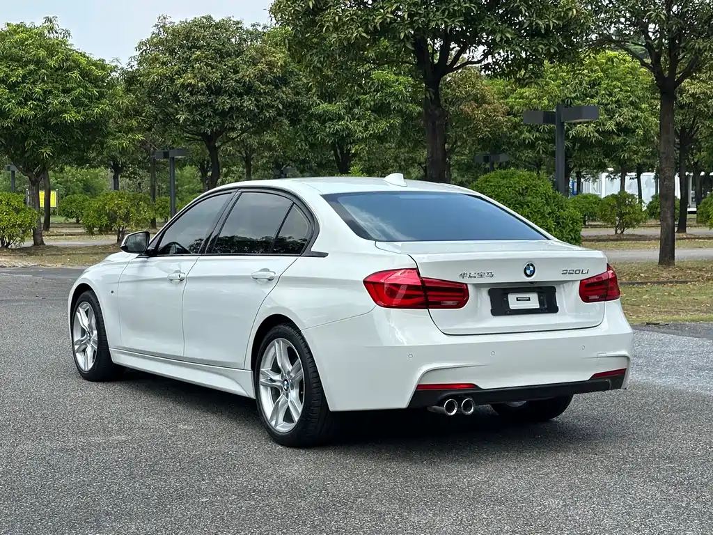 BMW 3 Series — миниатюра 17