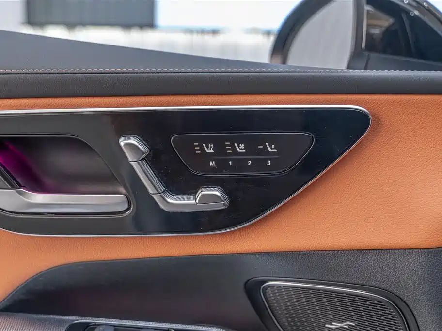 Mercedes-Benz GLC 2023 GLC 300 L 4MATIC 5 мест
