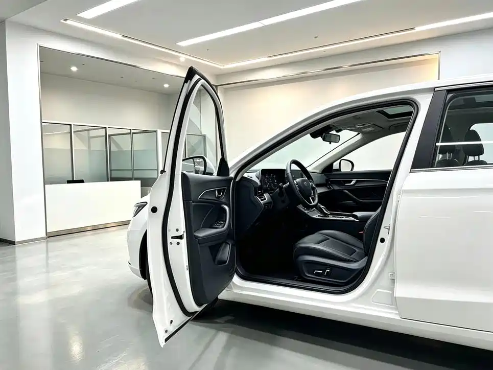 Bestune B70 — миниатюра 5