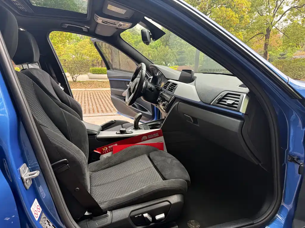 BMW 3 Series — миниатюра 11