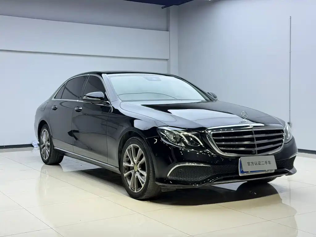 Mercedes-Benz E-Class — миниатюра 3